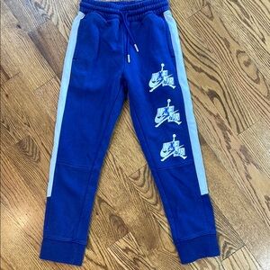 Boy’s Jordan Joggers/Sweatpants. Size Small 8-10. Excellent Condition.